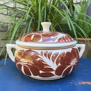 Vintage Stoneware Covered Brown and White Round Caserole Dish